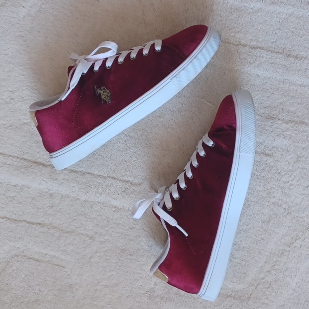 U.S.Polo Association Burgundy Red Velvet Sneakers Cushioned Ankles W8 - Picture 3 of 12